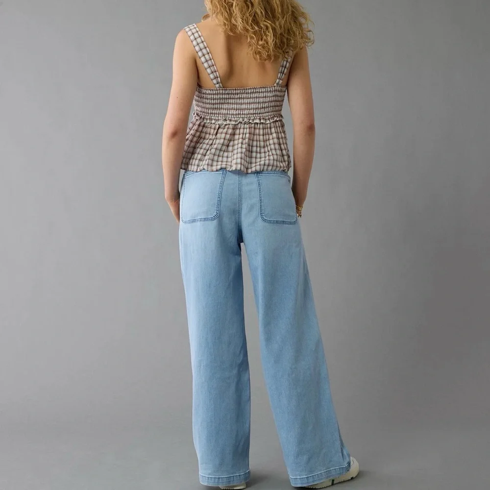 AE Dreamy Drape Low-Rise Ultra Wide-Leg Pull-On Jean - Picture 2 of 6